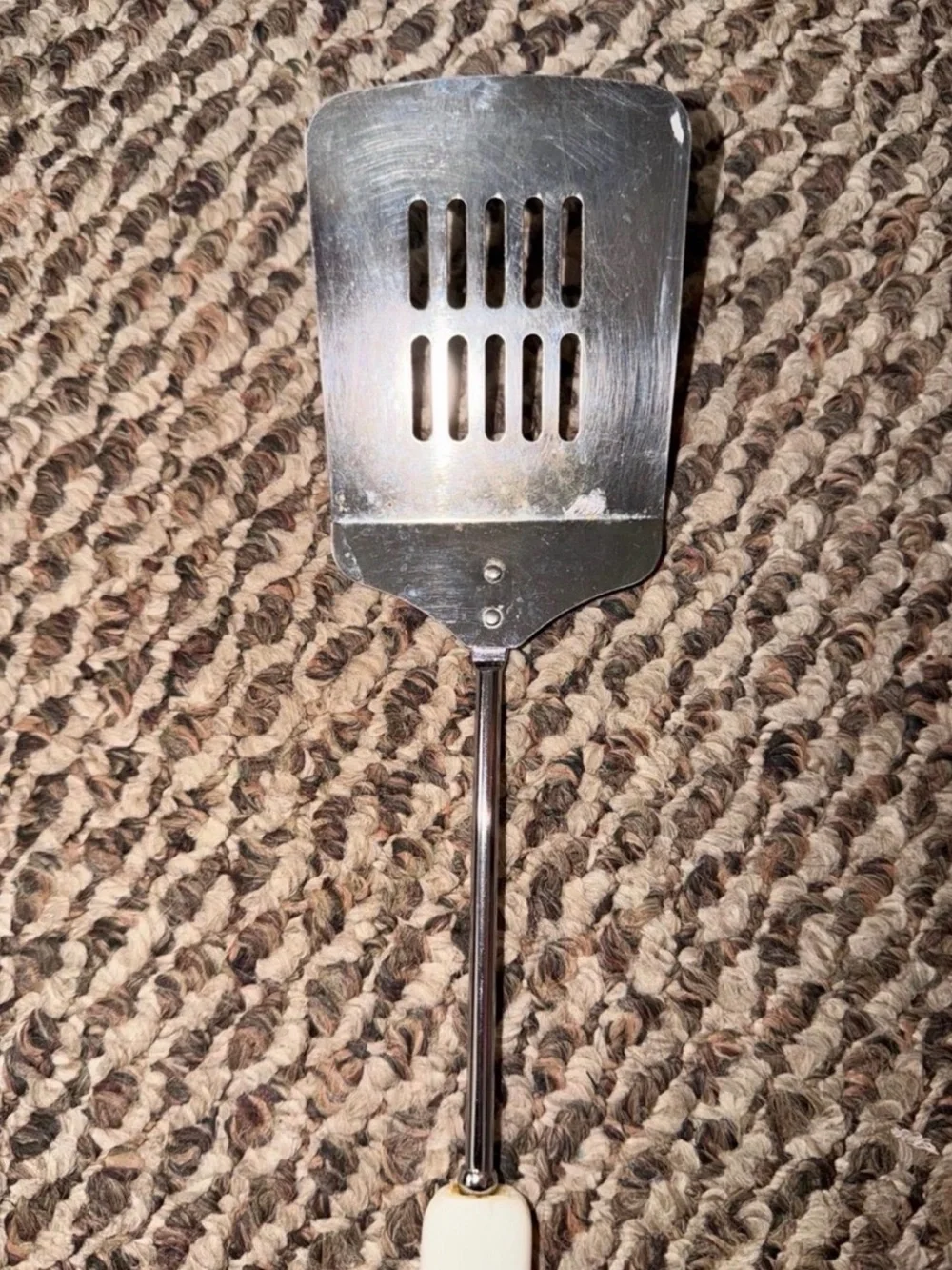 White Handle Metal Slotted Spatula - Home Kitchen